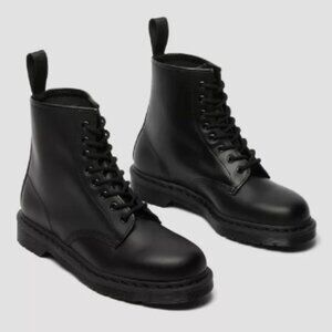 Dr Martens 1460 Mono Smooth Leather Lace Up Boots in Black - Size 6
